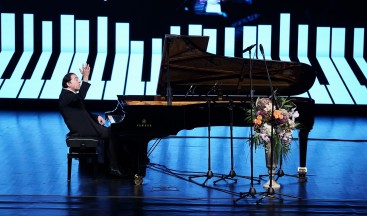 Fazıl Say İstanbul Okan Üniversitesi’nde konser verdi