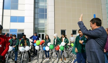 Öğrenciler sağlık için pedalladı