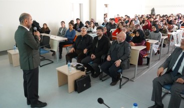 ÇAKÜ’de Mevlana konferansı