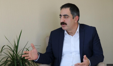 Prof. Ayhan: “Lübnan küçük bir Ortadoğu’dur”