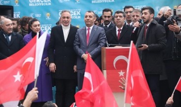 AK Parti Ağrı Belediye Başkan adayı Aydın’a görkemli karşılama