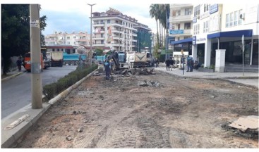 BAŞKENT KAVŞAĞI İLE YUNUS EMRE CADDESİ ARASI YENİLENİYOR