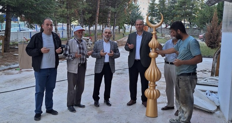 Bademli Camiinin Yıkılan Minaresi Yeniden İnşa Edildi