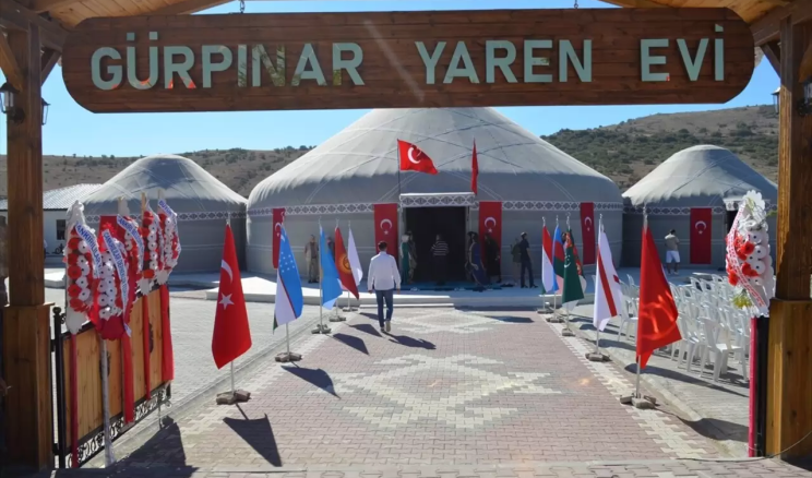 Şabanözü’nde Türkiye’nin En Büyük Türkmen Evi ve Yaren Çadırı Açıldı