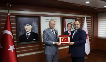 Giresun Valisi Mehmet Fatih Serdengeçti MHP İl Yönetimini kabul etti