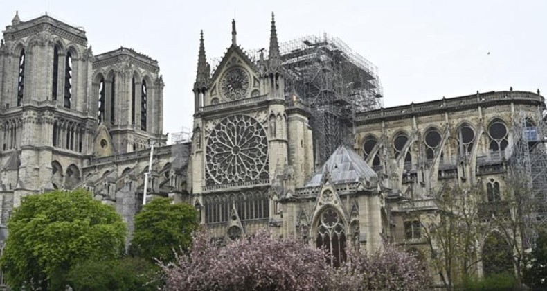 Notre Dame Katedrali’ne ücretli giriş karşıtı tepkiler büyüyor