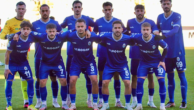 Rize-Pazarspor Bursa Deplasmanından 3 puan ile döndü.