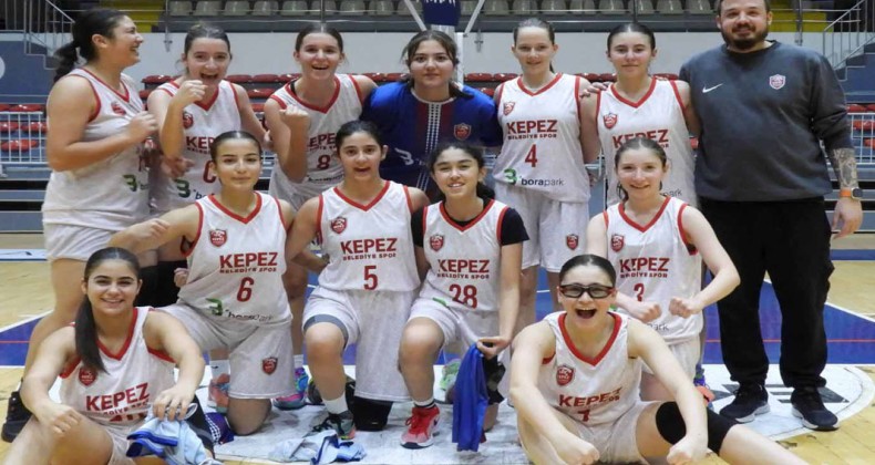 Kepez Belediyespor U16 Kadın Basketbol takımı, farklı kazandı