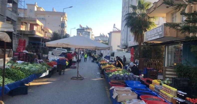 Antalya Serik’te açık pazar isyanı: Kışın donup, yazın yanıyorlar! – Birlik Haber Ajansı