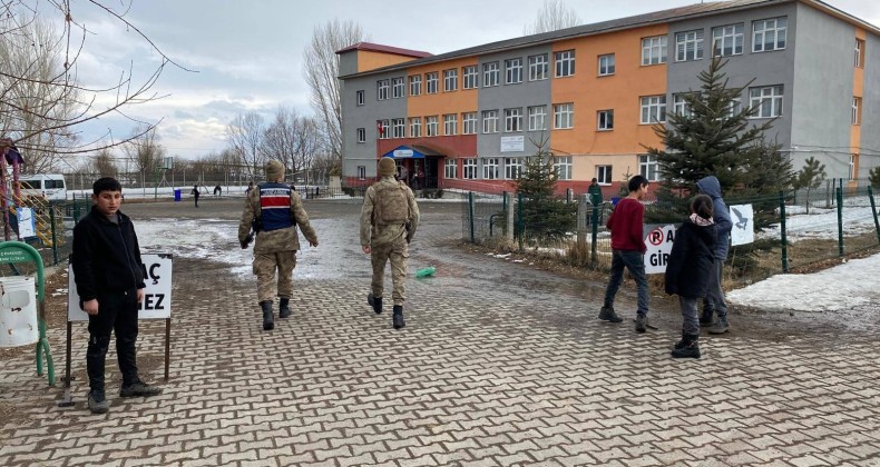 Kars’ta “Huzurlu Okul Önleri ve Huzurlu Sokaklar” uygulaması gerçekleştirildi – Birlik Haber Ajansı