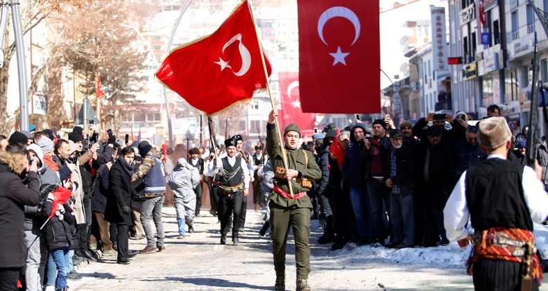 Bayburt’ta 107. yıl törenlerinde büyük coşku hakimdi – Birlik Haber Ajansı