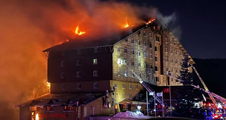 Kartalkaya otel yangını soruşturmasında Bolu İl Özel İdaresi Genel Sekreteri Sırrı Köstereli ve yardımcısı tutuklandı – Birlik Haber Ajansı