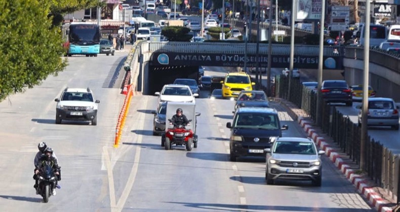 Antalya’da otobüslere özel şerit uygulamasında ikinci etap başladı – Birlik Haber Ajansı