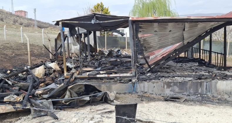 Konteyner ev çıkan yangında yandı – Birlik Haber Ajansı