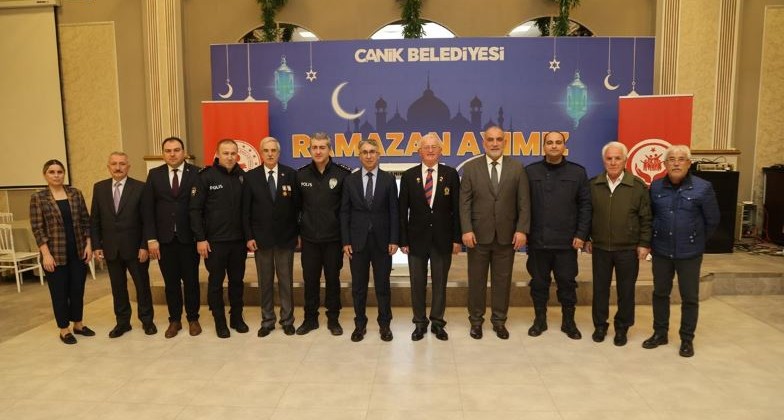 Canik Başkanı Sandıkçı, şehit ve gazi aileleriyle iftarda buluştu – Birlik Haber Ajansı