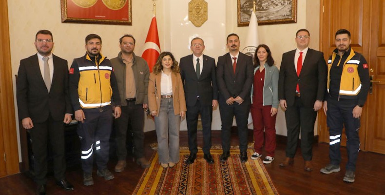 Ziya Polat’a sağlık personellerinden, Tıp Bayramı ziyareti – Birlik Haber Ajansı