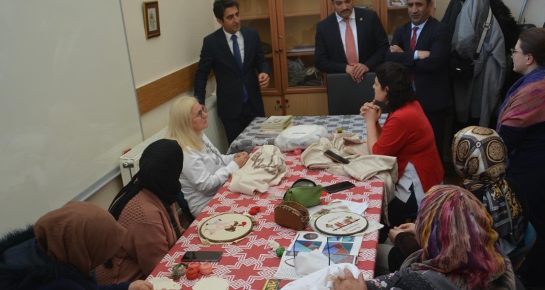 Sarıkamış Kaymakamı ve Belediye Başkanı’ndan kursiyerlere ziyaret – Birlik Haber Ajansı