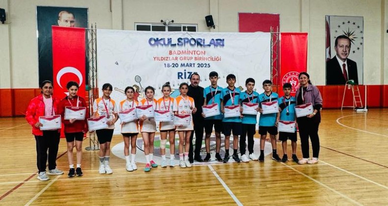 Kars'ta Badminton takımlarından tarihi başarı