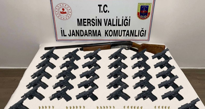 Mersin’de silah operasyonu: Yüzlerce tabanca ve parça ele geçirildi – Birlik Haber Ajansı