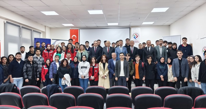 ŞMYO öğrencilerine “Bir Destandır Çanakkale” konulu konferans verildi – Birlik Haber Ajansı